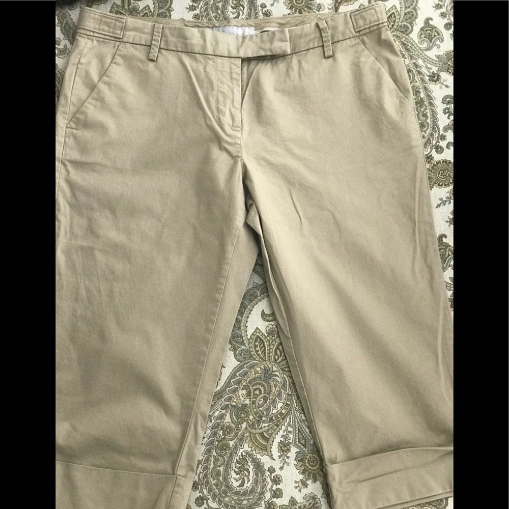 Old Navy Mid Rise Bermuda’s